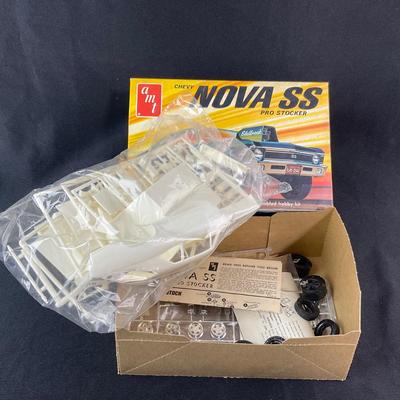 -239- 1:25 SCALE | Chevy Nova SS Pro Stocker Model Kit | Opened