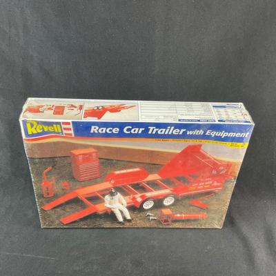 -240- 1:24 SCALE | Race Car Trailer With Equipment Model Kit | Sealed