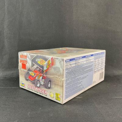 -242- 1:24 SCALE | Steve Kinser Bass Pro Shops Sprint Car Model Kit | Sealed