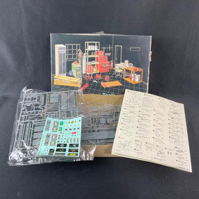 -243- 1:24 SCALE | Fujimi Garage & Tools Model Kit | Opened