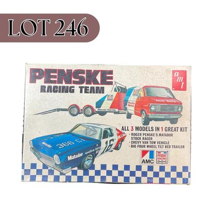 -246- 1:25 SCALE | Penske Racing Team 3 Model Kit | Opened