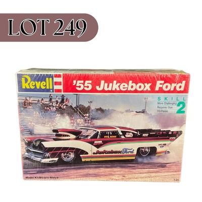 -249- 1:25 SCALE | ‘55 Jukebox Ford Model Kit | Sealed