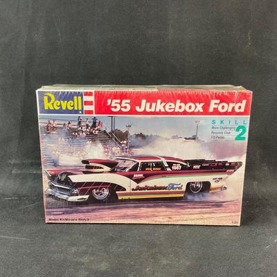 -249- 1:25 SCALE | ‘55 Jukebox Ford Model Kit | Sealed