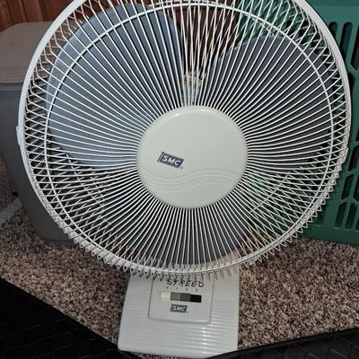 PLASTIC CLOTHES HAMPER, 2 FATIGUE MATS, SMALL TRASH CAN AND AN OSCILLATING FAN