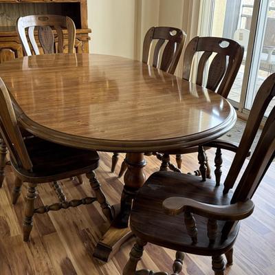 Solid Wood Dining Set w/ 2 leaves, 2 arm chairs, and 4 armless chairs