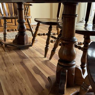 Solid Wood Dining Set w/ 2 leaves, 2 arm chairs, and 4 armless chairs