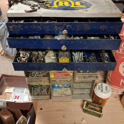 HARDWARE AND ORGANIZERS