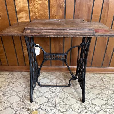 Reproduction Singer Sewing Machine Cast Iron Table Base w/ Wood Top