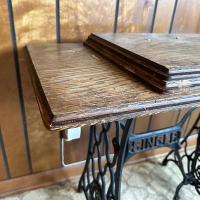 Reproduction Singer Sewing Machine Cast Iron Table Base w/ Wood Top
