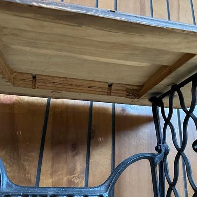 Reproduction Singer Sewing Machine Cast Iron Table Base w/ Wood Top