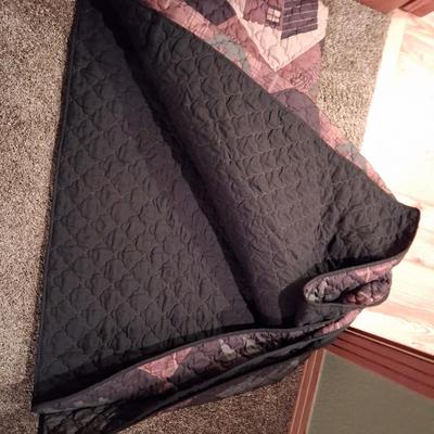 2 QUILTED OUTDOOR THEMED BLANKETS