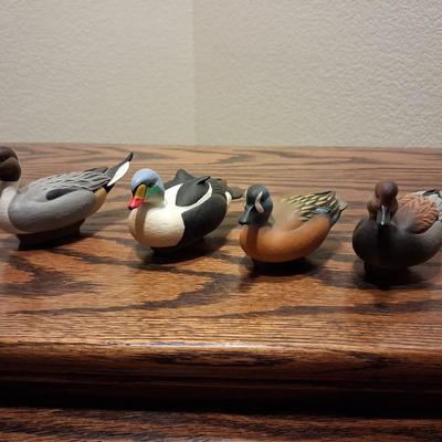 4 PLASTIC DUCKS UNLIMITED