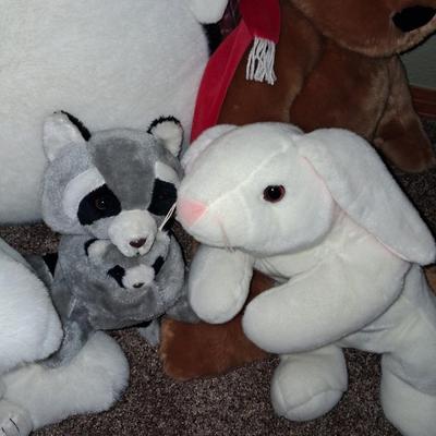 TY AND OTHER PLUSH ANIMALS
