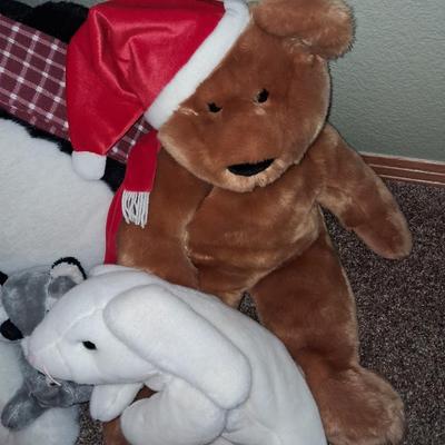 TY AND OTHER PLUSH ANIMALS