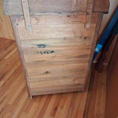 ANTIQUE 6 DRAWER CHEST WITH DOVETAILED DRAWERS