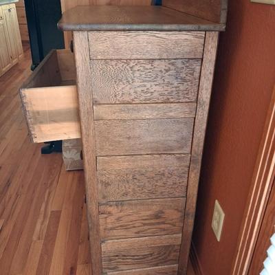 ANTIQUE 6 DRAWER CHEST WITH DOVETAILED DRAWERS