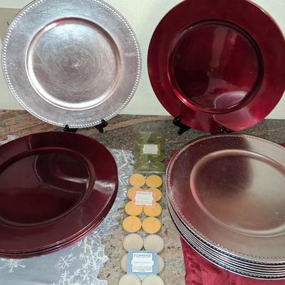 TABLE RUNNER, TABLECLOTH, CHARGERS AND VOTIVE CANDLES