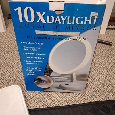 10X MAGNETIZING MAKEUP MIRROR, WEIGHT SCALE AND FATIGUE MAT