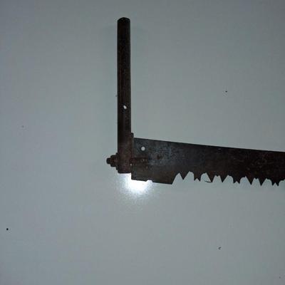 ANTIQUE 2 MAN SAW