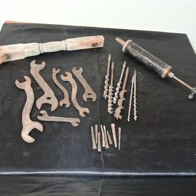 OLD HAND TOOLS