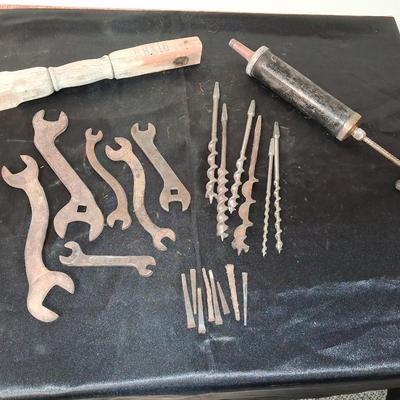 OLD HAND TOOLS