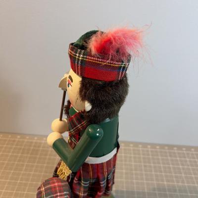 Sale Photo Thumbnail #259