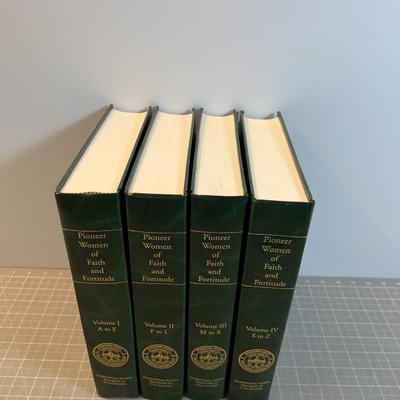 Sale Photo Thumbnail #280