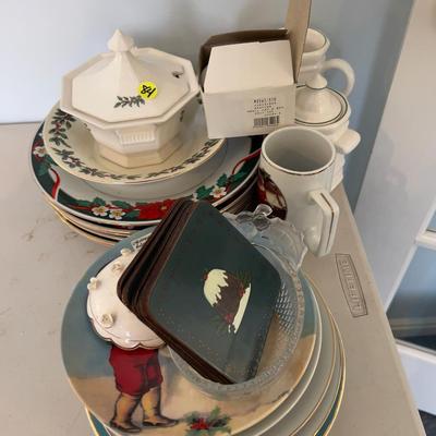 Mixed Lot of Christmas Plates 