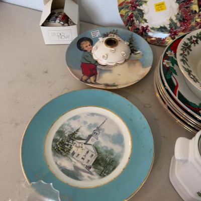 Mixed Lot of Christmas Plates 