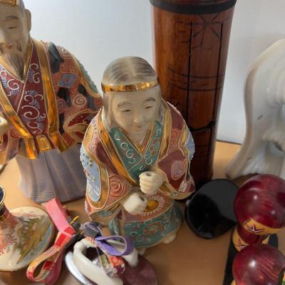 Large Selection of Asian Pottery / Ceramics, figurines and plate
