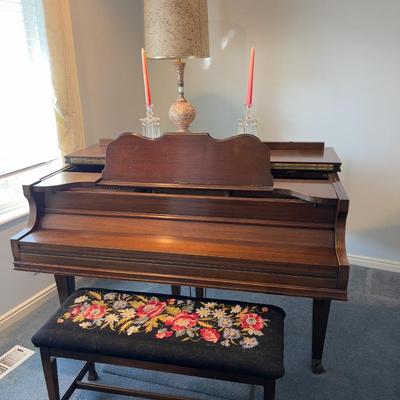 Baby Grand Piano GULBRANSEN Brand With Bench included. 