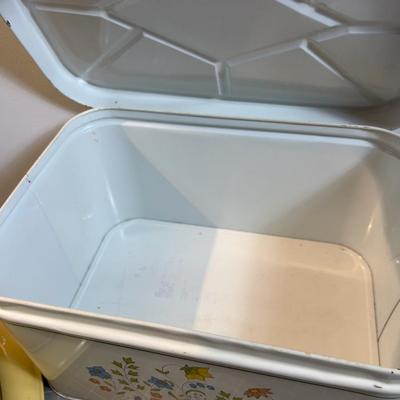 2 Tins; Cake Pan, Yellow and Floral, Bread 