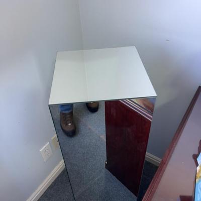Mirrored Pedestal 
