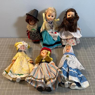 6 Madame Alexander Dolls 