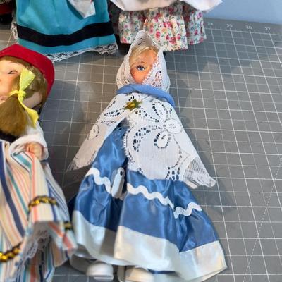 6 Madame Alexander Dolls 