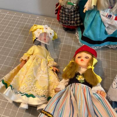 6 Madame Alexander Dolls 