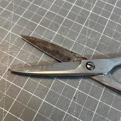 Pinking Shears and Scissors - The Good Stuff!!