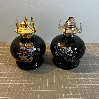 2 Oil Lamps Black with Flowers