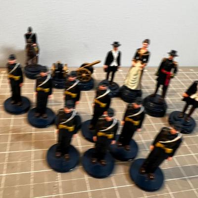 Civil War Figural Chess Set 