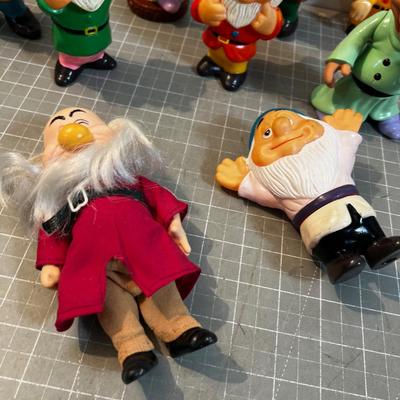 More than 7 Dwarfs, Mixed Sets 