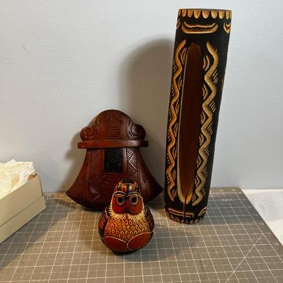 Asian Gourde and 2 Wood Carved Designs