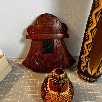 Asian Gourde and 2 Wood Carved Designs