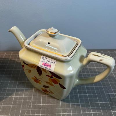Autum Leaf Tea Pots & Ball Jug (2) 