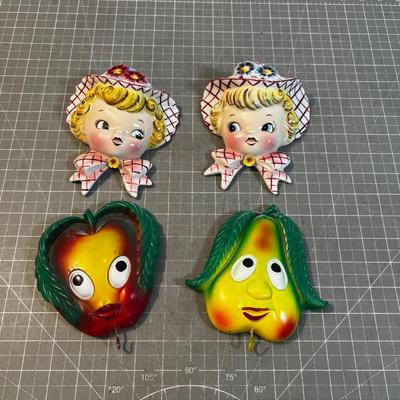 2 LEFTON Wall Pockets & 2 Plaster Fruit Hooks 
