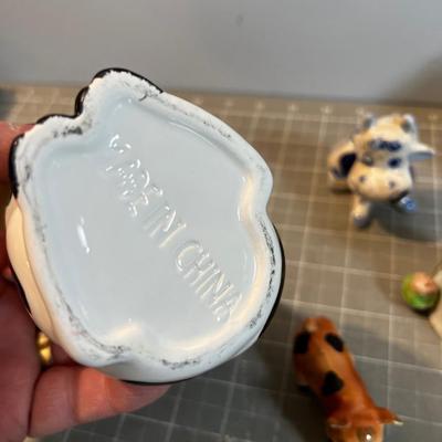 Farm Animals, Cows and Pigs 