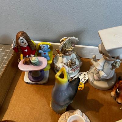 Box Top of Figurines Small, All Sorts 