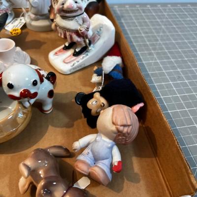 Box Top of Figurines Small, All Sorts 
