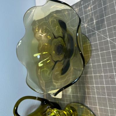 4 Pieces of Avocado Green Glass - Probably Ducan Miller