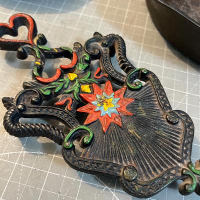 A Few Pieces of Cast Iron and 2 Muffin Aluminum and Steel 