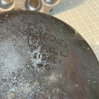 A Few Pieces of Cast Iron and 2 Muffin Aluminum and Steel 